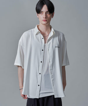 ホワイト　モデル：180㎝　L着用