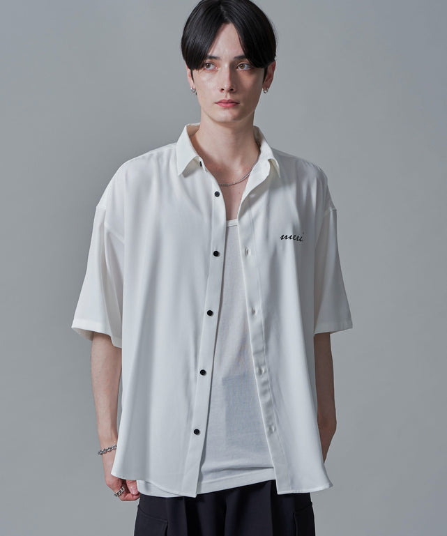 ホワイト　モデル：180㎝　L着用