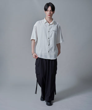 ホワイト　モデル：180㎝　L着用