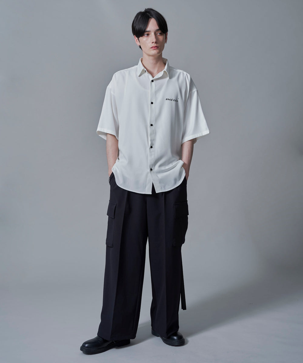 ホワイト　モデル：180㎝　L着用