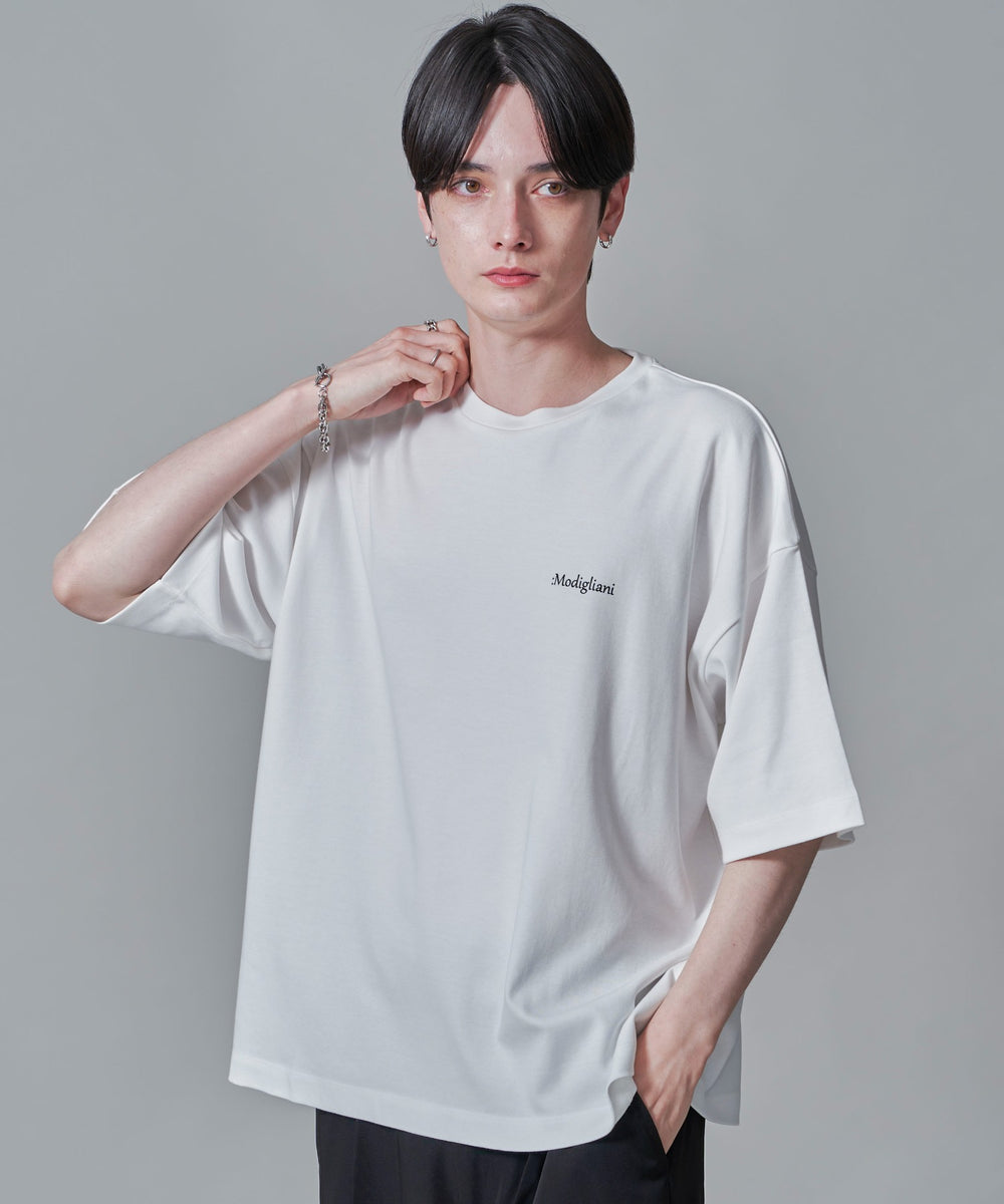 ホワイト　モデル：180㎝　L着用