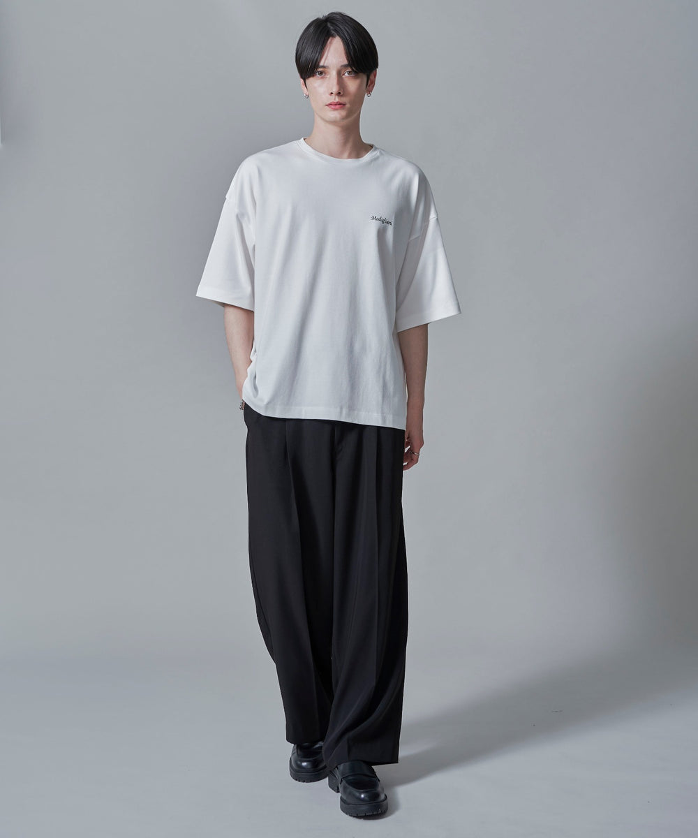 ホワイト　モデル：180㎝　L着用