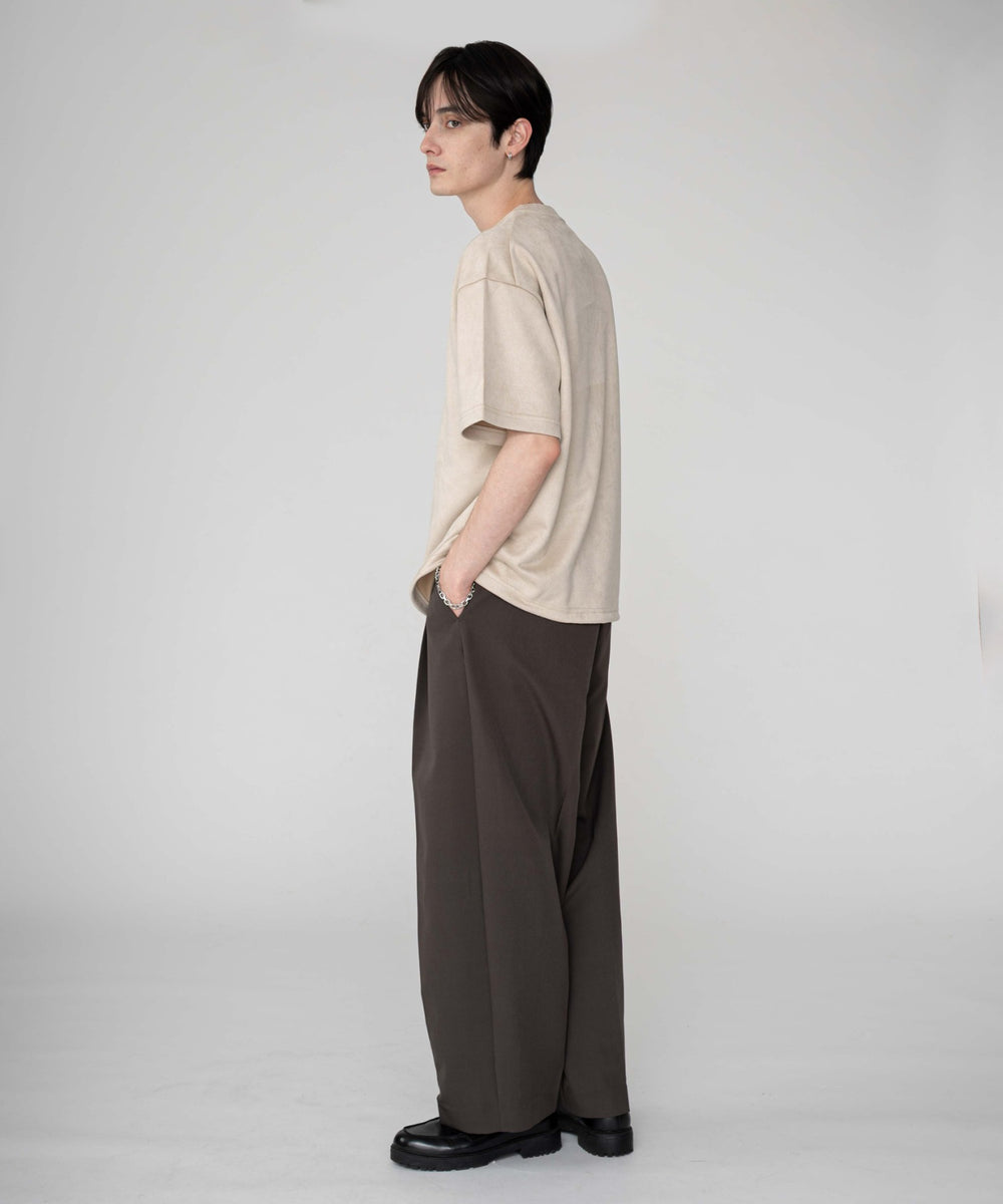 ホワイトアイボリー モデル：180cm L着用