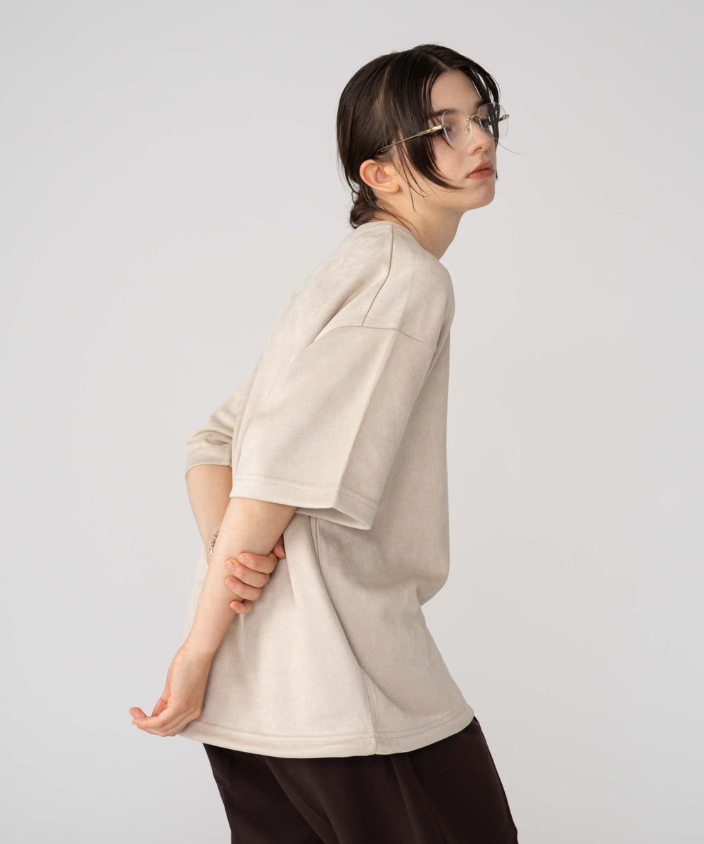 ホワイトアイボリー モデル：162cm M着用