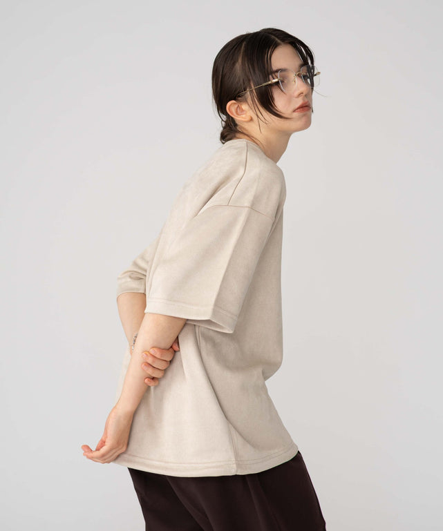 ホワイトアイボリー モデル：162cm M着用