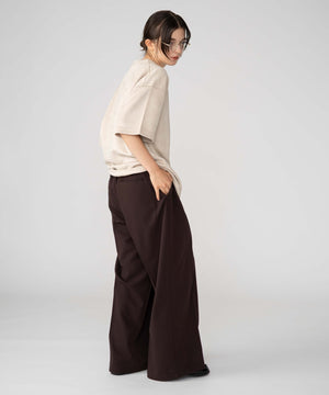 ホワイトアイボリー モデル：162cm M着用