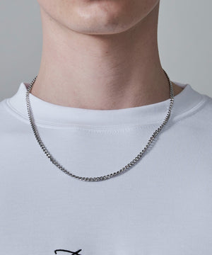 アクセ付きフォトグラフィックプルオーバー