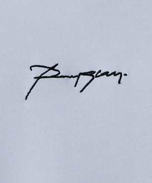 アクセ付きフォトグラフィックプルオーバー