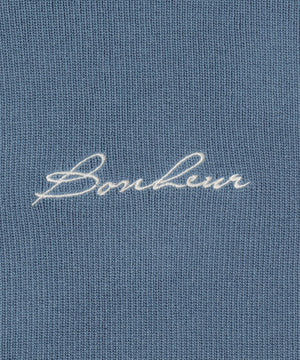 アクセ付きワンポイントニットプルオーバー