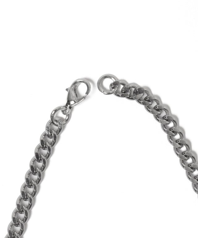 アクセ付きワンポイントニットプルオーバー