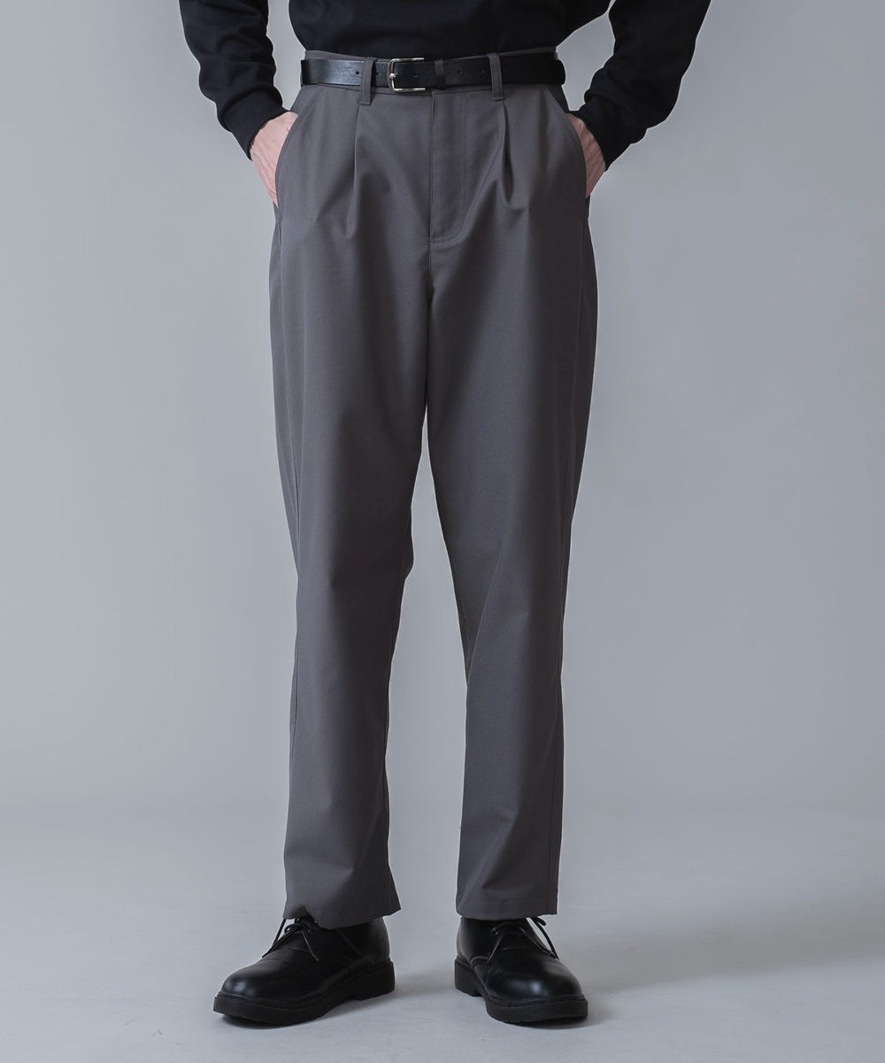 Dグレー モデル：180cm L着用