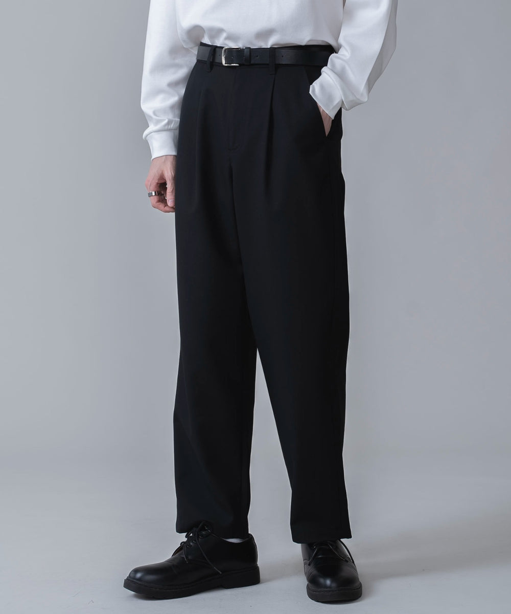 ブラック モデル：180cm L着用