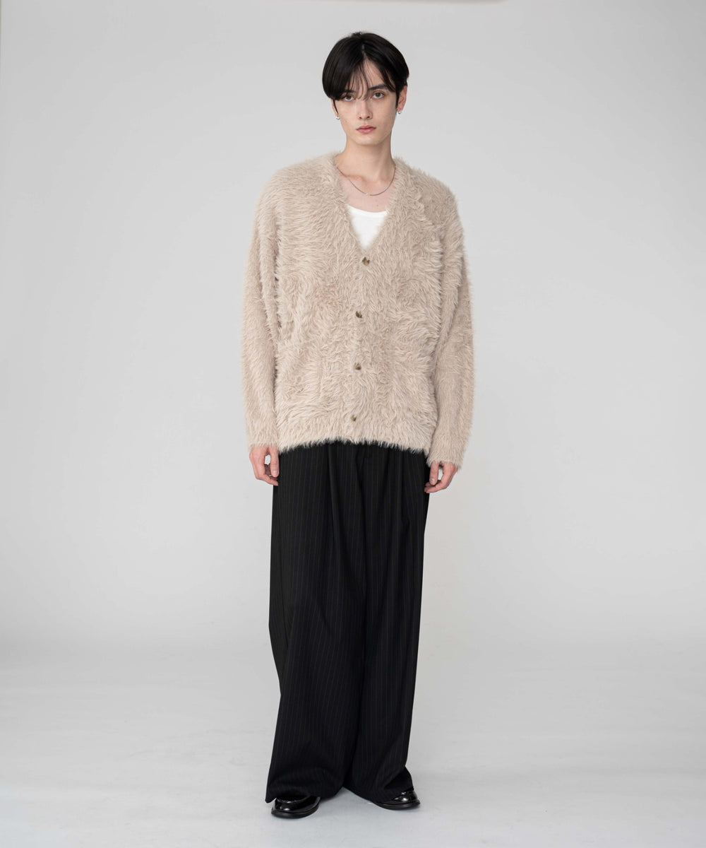 ホワイト モデル：180cm L着用