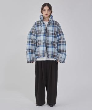 ブルーチェック１ モデル：162cm M着用