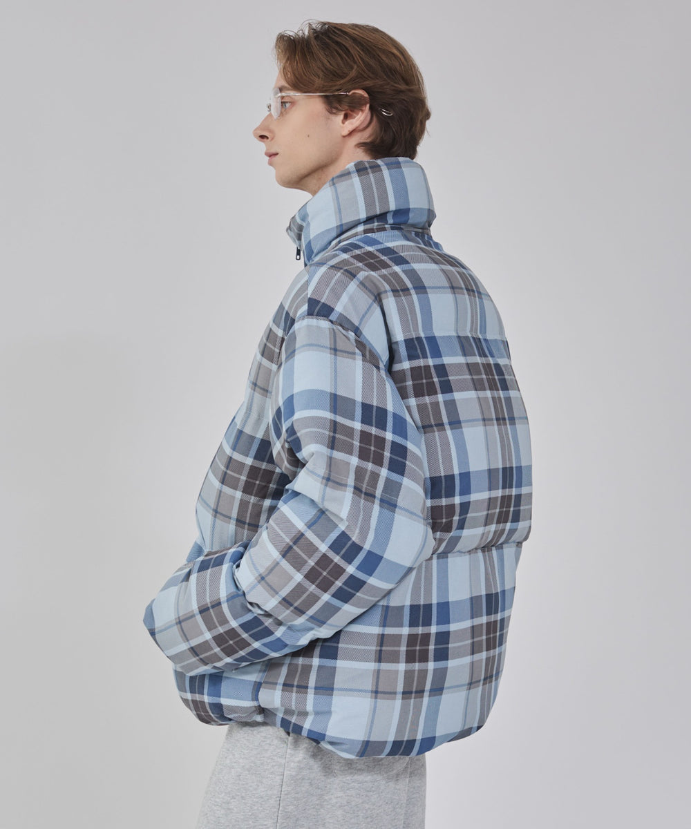 ブルーチェック１ モデル：178cm L着用