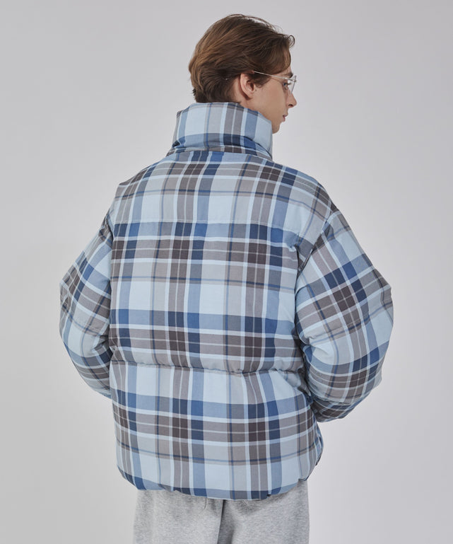 ブルーチェック１ モデル：178cm L着用