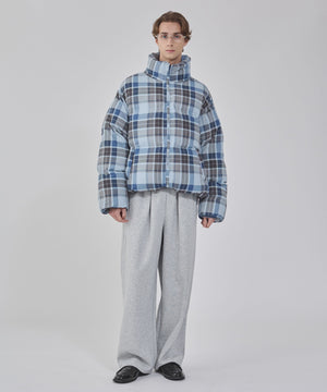 ブルーチェック１ モデル：178cm L着用