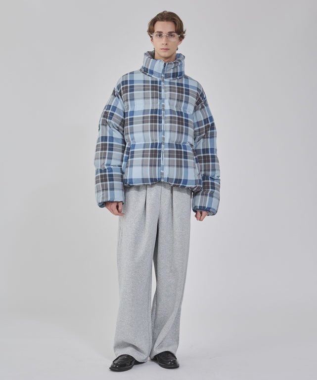 ブルーチェック１ モデル：178cm L着用