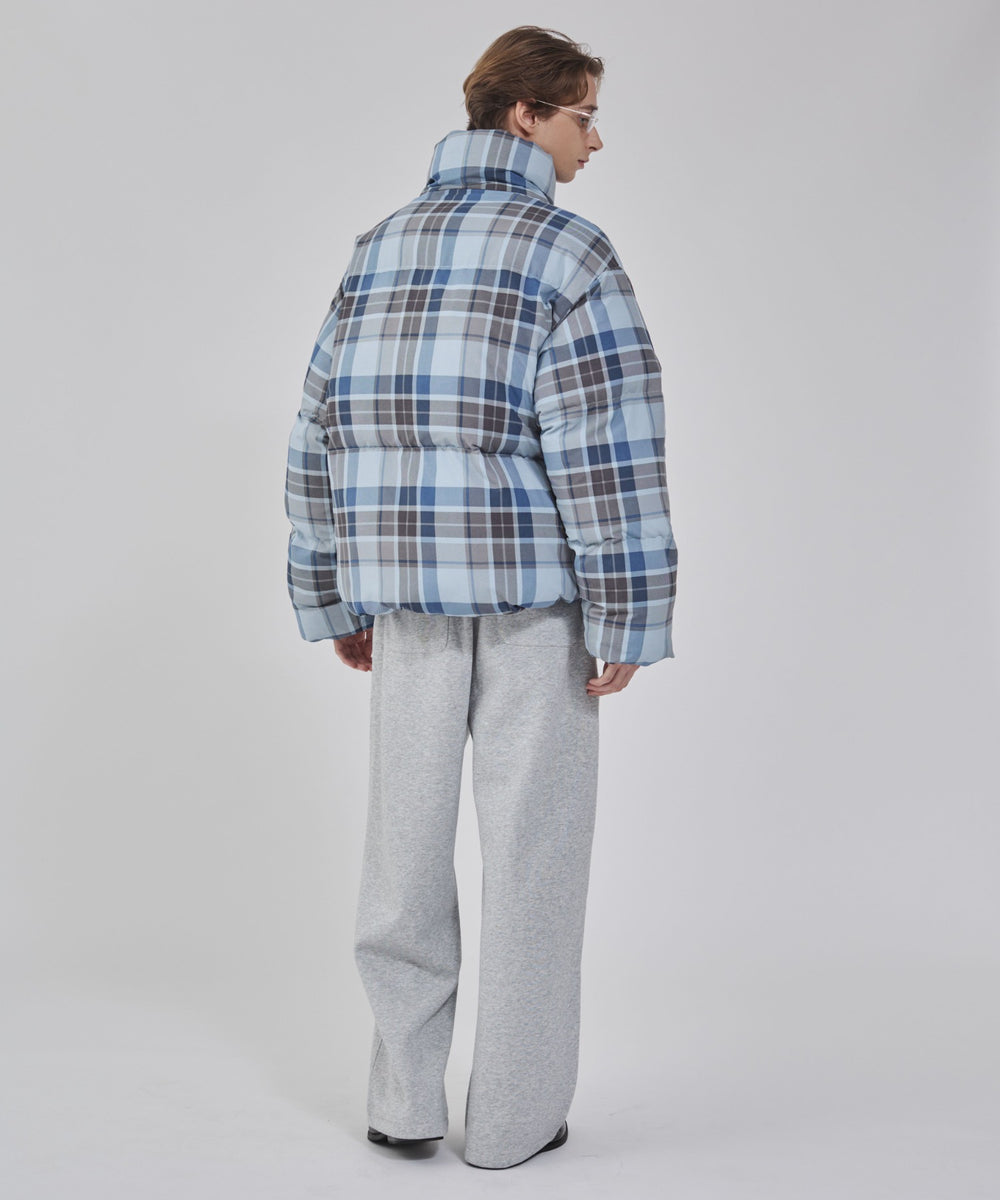 ブルーチェック１ モデル：178cm L着用