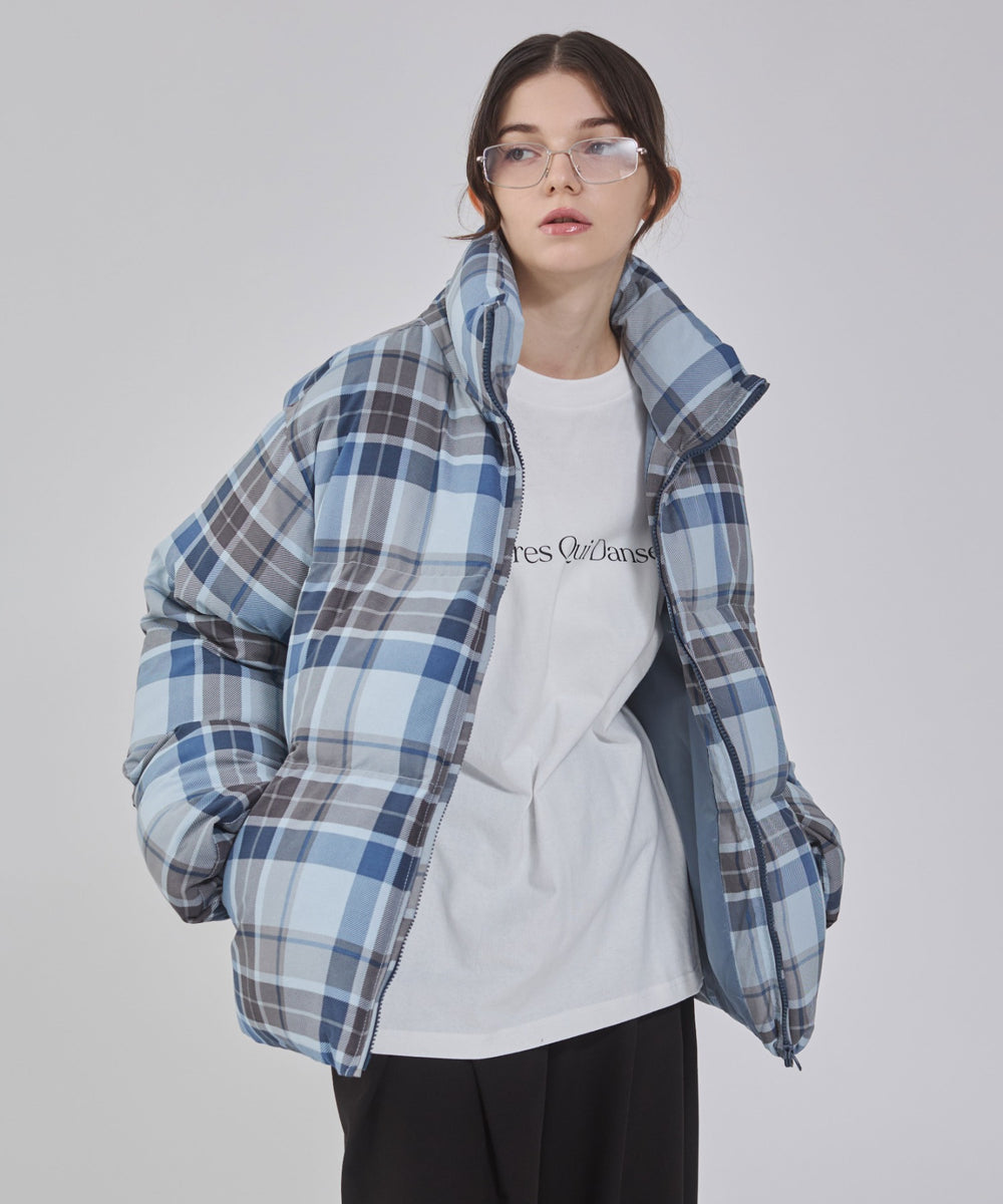 ブルーチェック１ モデル：162cm M着用