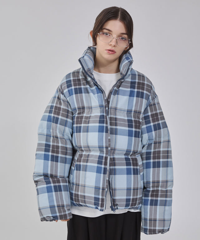 ブルーチェック１ モデル：162cm M着用