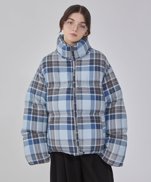 ブルーチェック１ モデル：162cm M着用