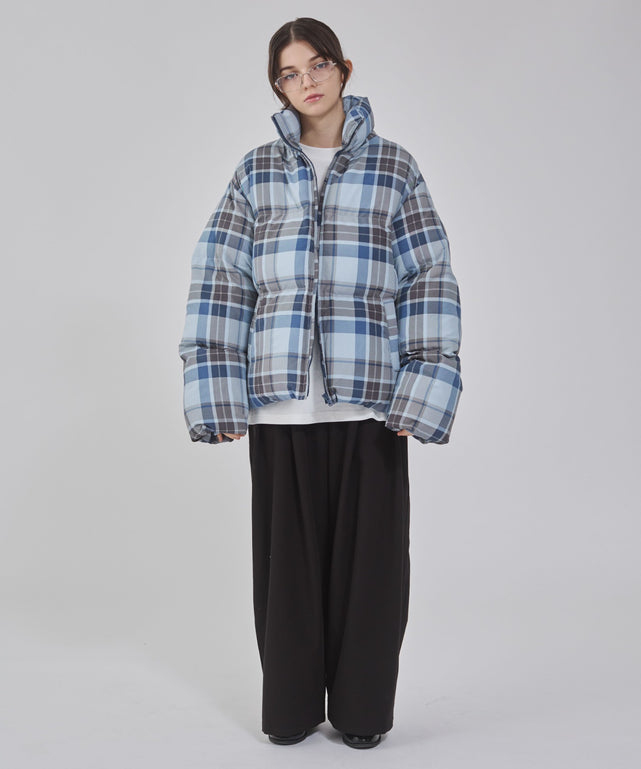 ブルーチェック１ モデル：162cm M着用