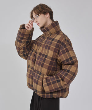 ブラウンチェック１ モデル：178cm L着用