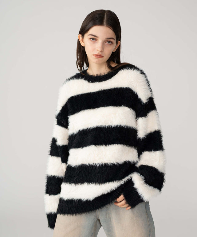 ホワイトボーダー モデル：162cm M着用