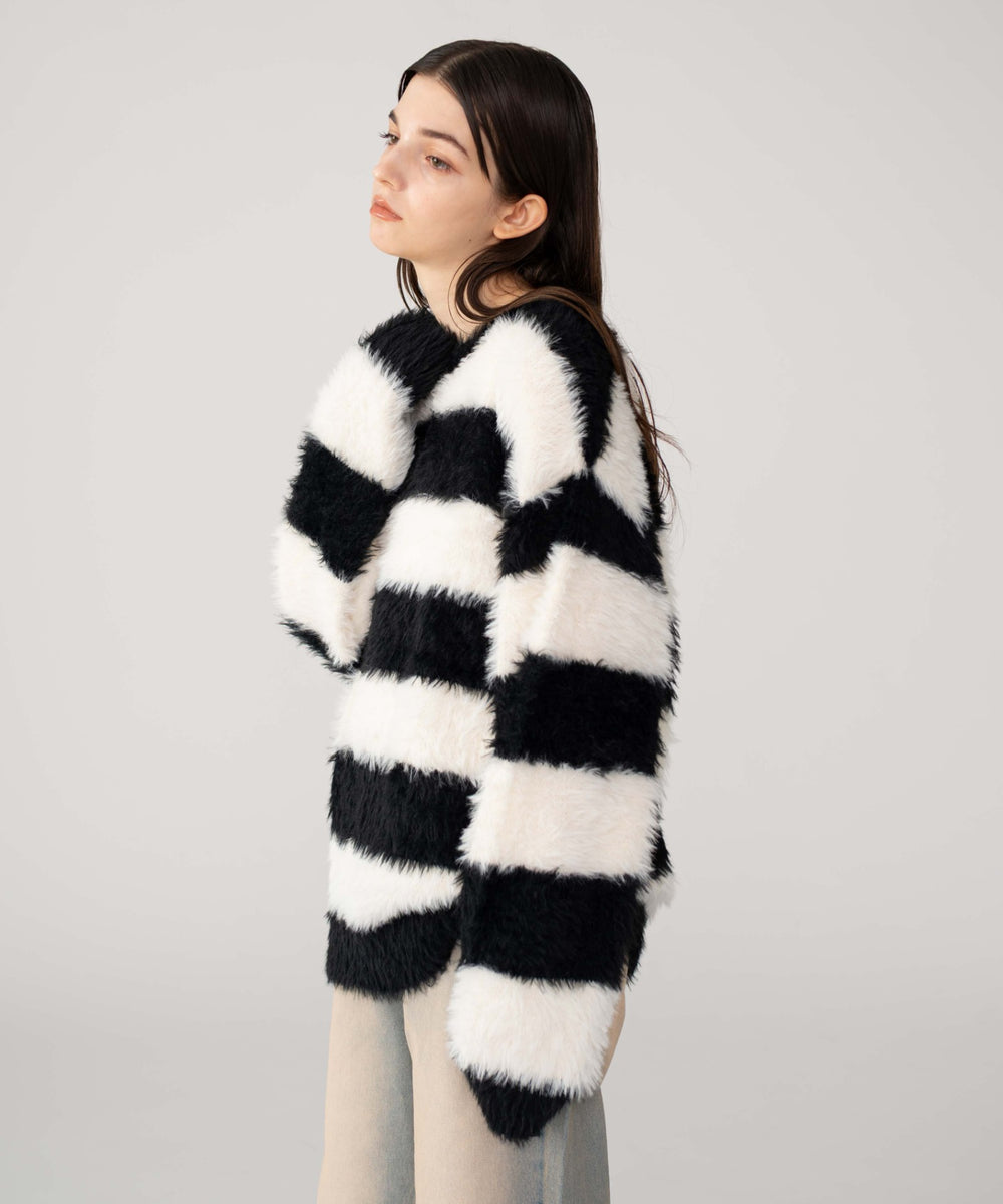 ホワイトボーダー モデル：162cm M着用