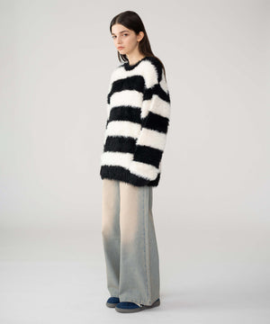 ホワイトボーダー モデル：162cm M着用