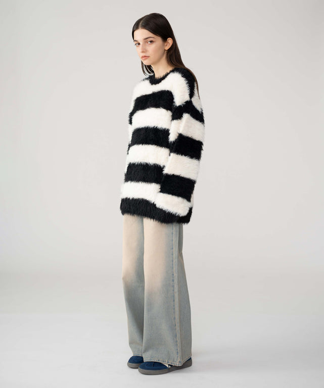 ホワイトボーダー モデル：162cm M着用