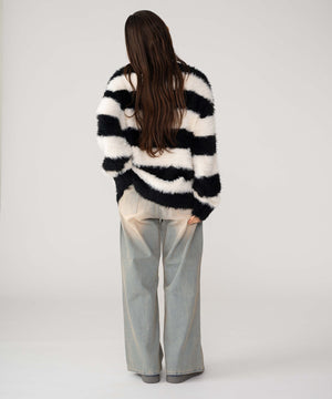 ホワイトボーダー モデル：162cm M着用