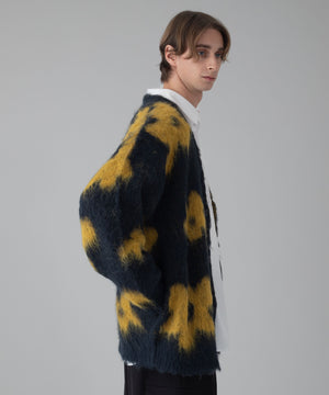 ネイビー モデル：178cm L着用