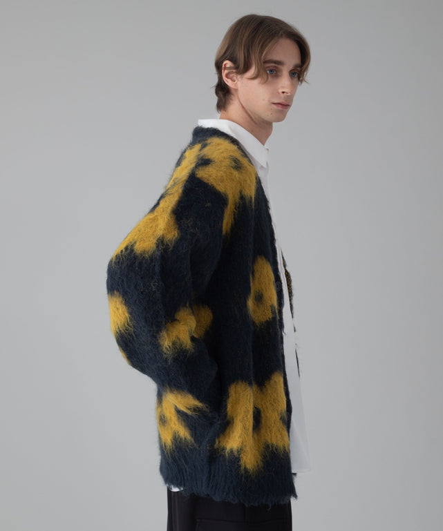 ネイビー モデル：178cm L着用