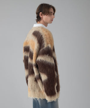 ベージュ モデル：178cm L着用