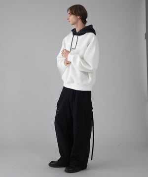 ﾎﾜｲﾄ モデル：178cm L着用