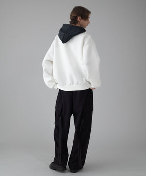 ﾎﾜｲﾄ モデル：178cm L着用