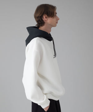 ﾎﾜｲﾄ モデル：178cm L着用