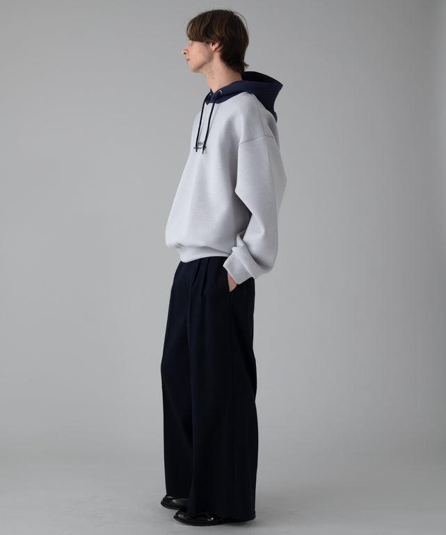 Lｸﾞﾚｰ モデル：178cm L着用