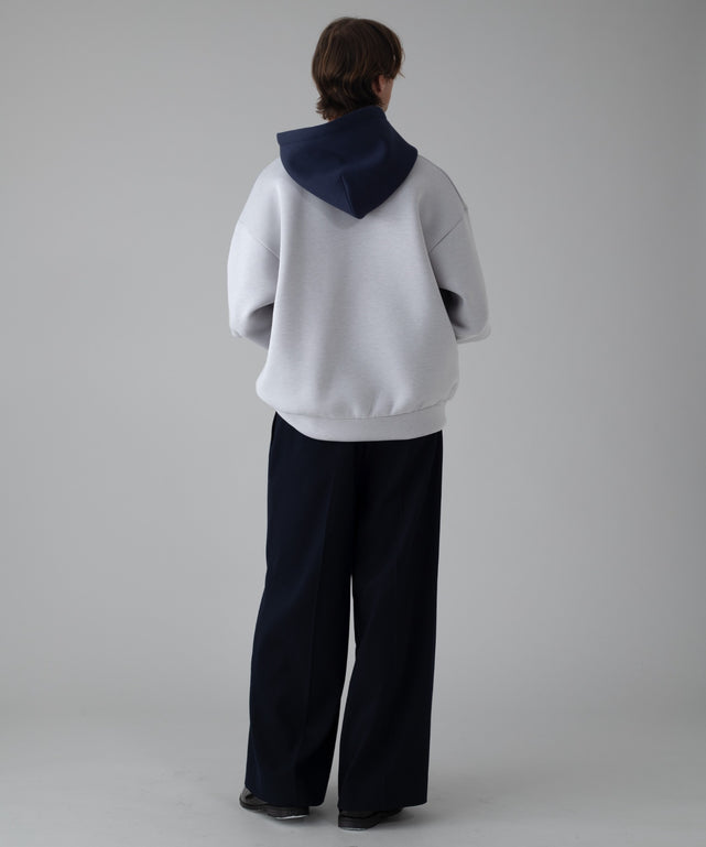 Lｸﾞﾚｰ モデル：178cm L着用