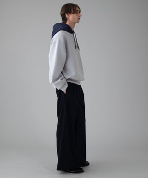 Lｸﾞﾚｰ モデル：178cm L着用