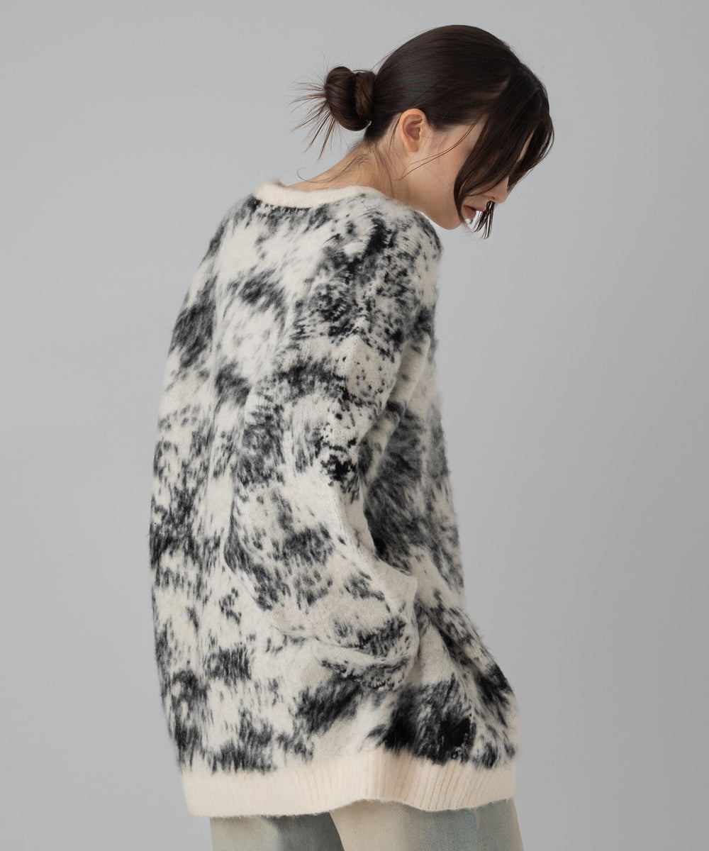 オフホワイト モデル：162cmL着用