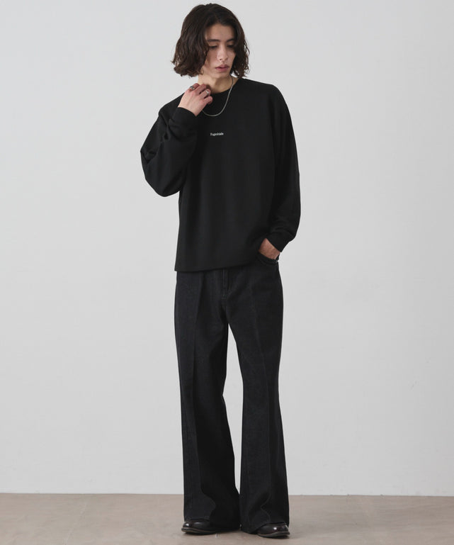ブラック モデル：182cm L着用