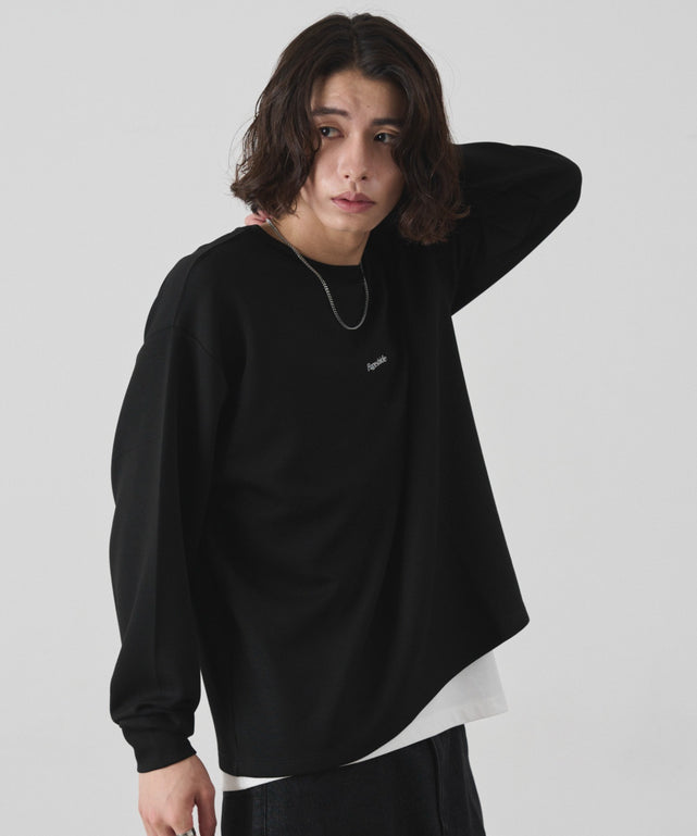 ブラック モデル：182cm L着用