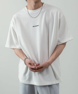 ホワイト モデル：175cm L着用