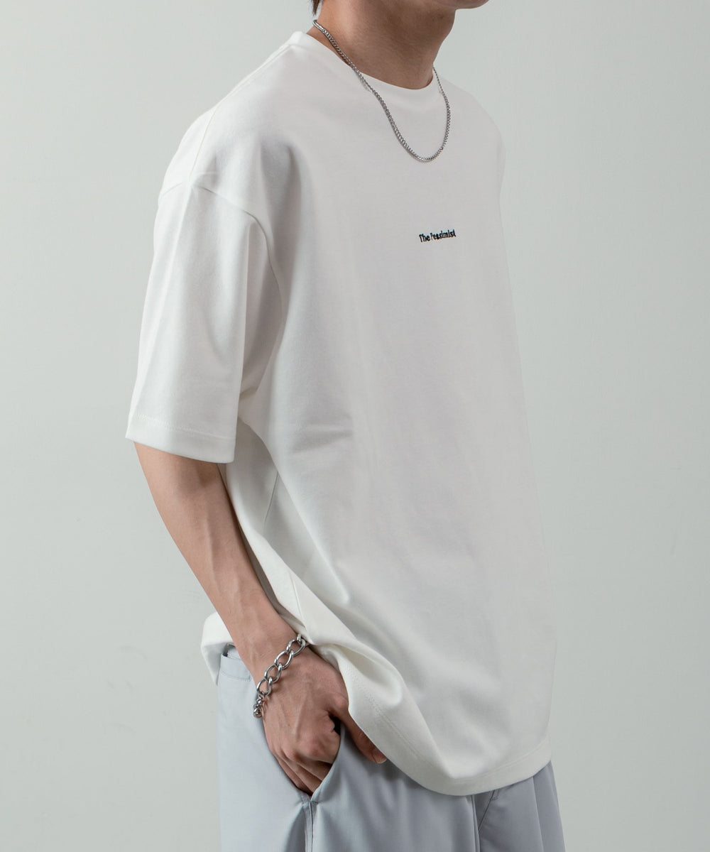 ホワイト モデル：175cm L着用