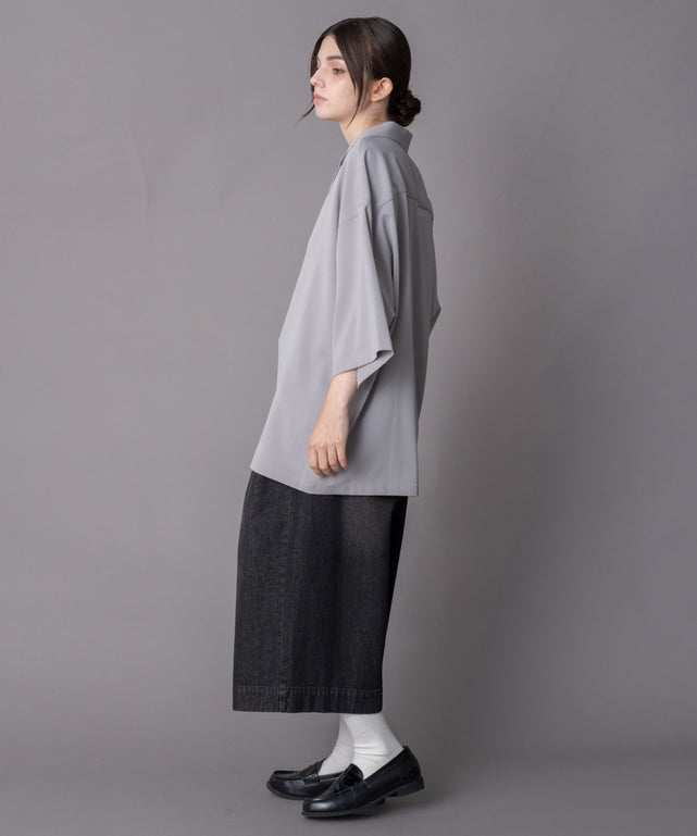 グレー モデル：162cm L着用