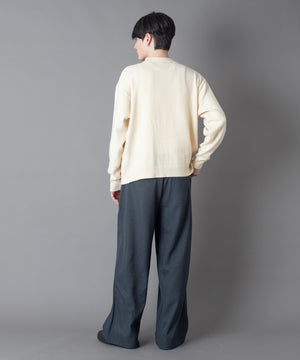 オフホワイト モデル：180cm L着用