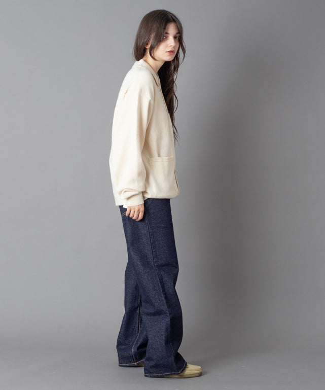 オフホワイト モデル：162cm M着用